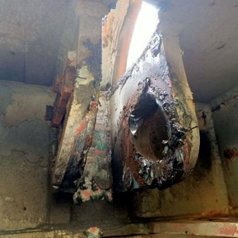 Damaged Hinge Eye and Top Plate